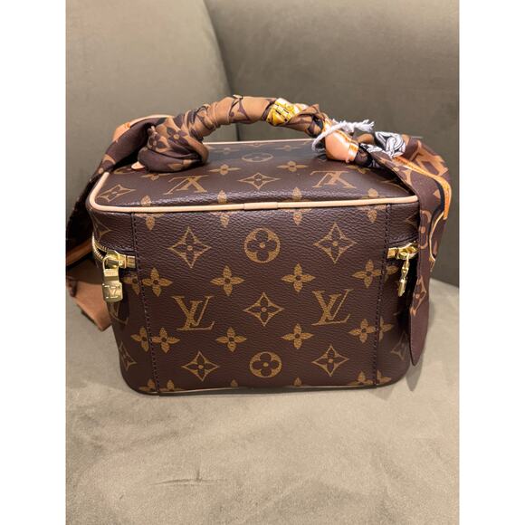 *Authentic* LOUIS VUITTON - Nice Mini Vanity Case w/LV Scarf - Picture 8 of 10